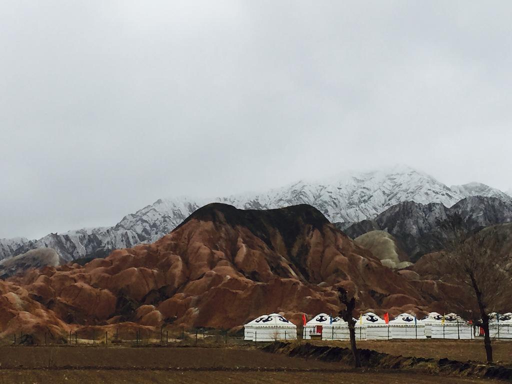 Kaoshan Tent Zhangye Hotell Exteriör bild