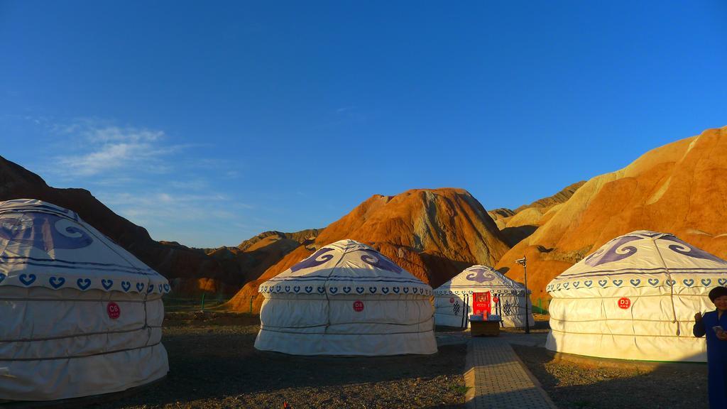 Kaoshan Tent Zhangye Hotell Exteriör bild