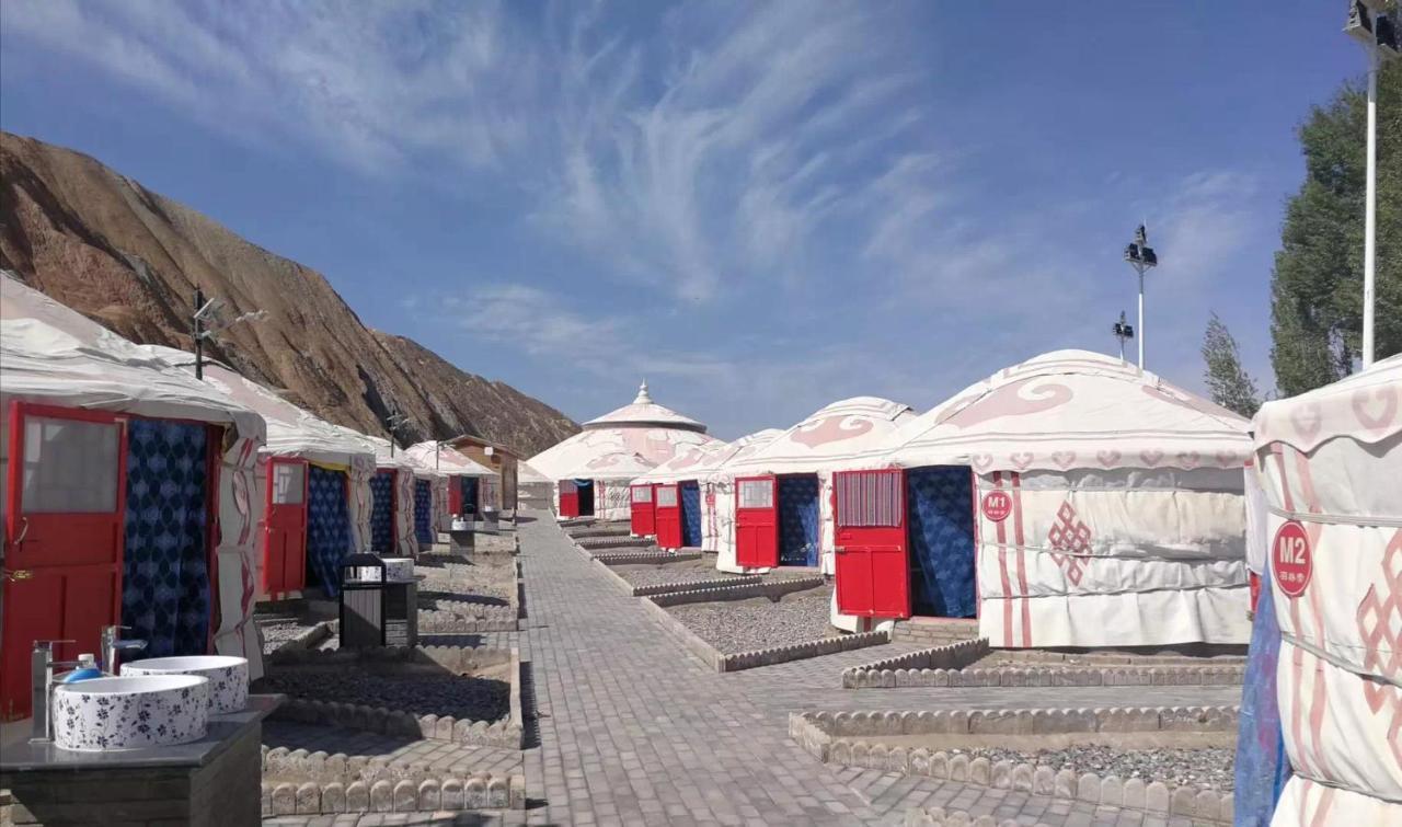 Kaoshan Tent Zhangye Hotell Exteriör bild